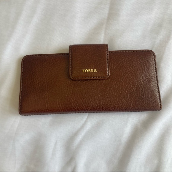 Fossil Handbags - Fossil Madison Sim Clutch Wallet Brown Cowhide